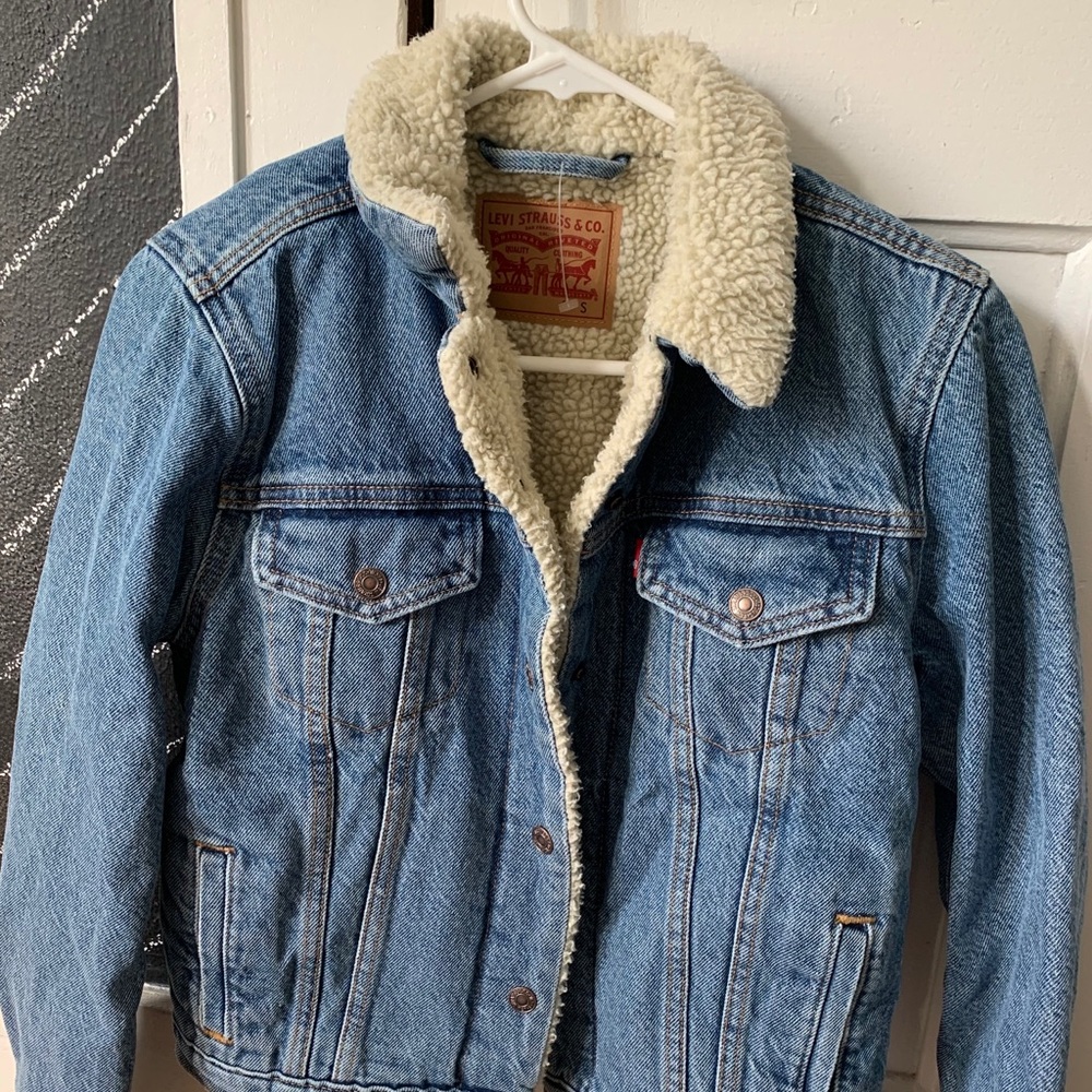 LEVIS Sherpa-Lined Trucker Jacket